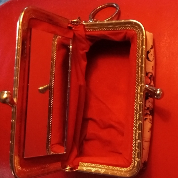 Japan off white leather painted Mirror Lipstick Purse with key chain - Picture 4 of 6